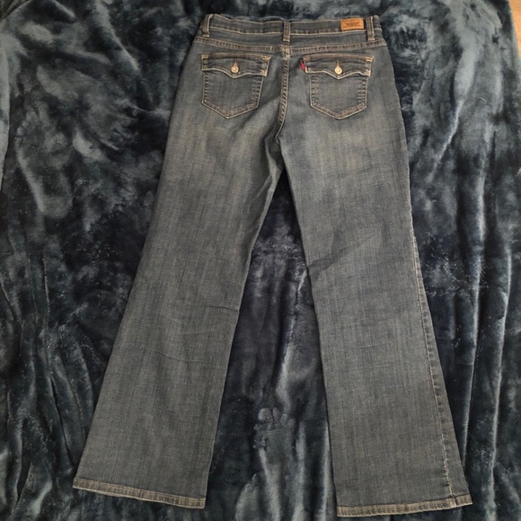 Bootcut Levi’s Jeans - Picture 4 of 5
